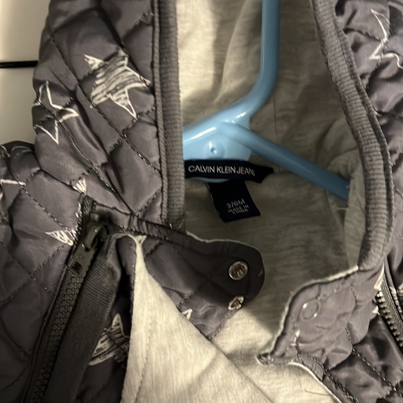 Calvin Klein Jeans footed snowsuit 3/6M - Picture 4 of 7